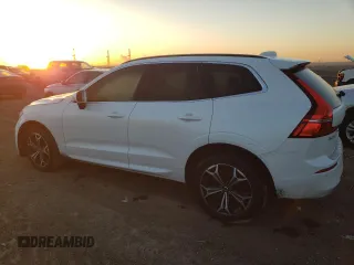 2022 Volvo XC60 Momentum z VIN YV4L12DK7N1964479, wystawiony jako Copart lot #48478565 z przebiegiem 41 698 mil mil oraz Czysty tytuł • Clean title. Historia ofert i sprzedaży dostępna na DreamBid. Obrazek 2.
