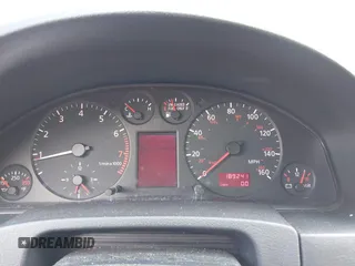 1998 Audi A6 z VIN WAUBA24B4WN149291, wystawiony jako IAAI lot #42256333 z przebiegiem 189 241 mil mil oraz . Historia ofert i sprzedaży dostępna na DreamBid. Obrazek 7.