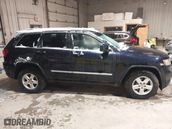 2011 Jeep Grand Cherokee Laredo with VIN 1J4RR4GG3BC640075, listed as a IAAI auction lot 41712754 with 190,199 mi miles. Bid and sale history available at carsss.com. Image 13.