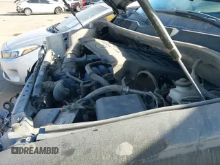 2017 Toyota Tundra SR5 z VIN 5TFEW5F13HX218518, wystawiony jako IAAI lot #41281997 z przebiegiem 111 333 mil mil oraz . Historia ofert i sprzedaży dostępna na DreamBid. Obrazek 19.