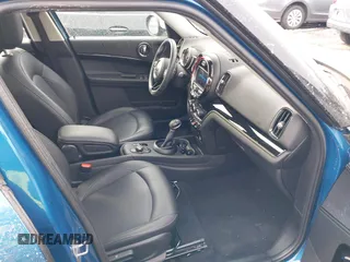 2019 MINI Countryman Cooper with VIN WMZYS7C58K3F46367, listed as a IAAI auction lot 41582493 with 45,624 mi miles and . Bid and sale history available at DreamBid. Image 5.
