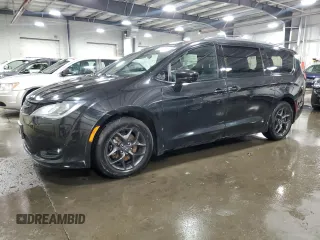 2018 Chrysler Pacifica Touring L Plus z VIN 2C4RC1EG9JR306275, wystawiony jako Copart lot #55779365 z przebiegiem 106 984 mil mil oraz Szkody całkowita. Historia ofert i sprzedaży dostępna na DreamBid. Obrazek 1.