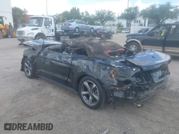 2017 Ford Mustang EcoBoost Premium z VIN 1FATP8UH5H5308096, wystawiony jako IAAI lot #42617286 z przebiegiem Nie podano mil oraz . Historia ofert i sprzedaży dostępna na DreamBid. Obrazek 3.
