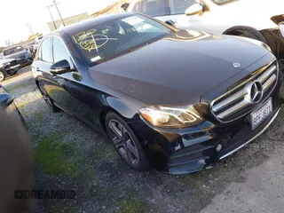 2020 Mercedes-Benz E 350 z VIN WDDZF8DB5LA748750, wystawiony jako IAAI lot #41652148 z przebiegiem Nie podano mil oraz . Historia ofert i sprzedaży dostępna na DreamBid. Obrazek 1.