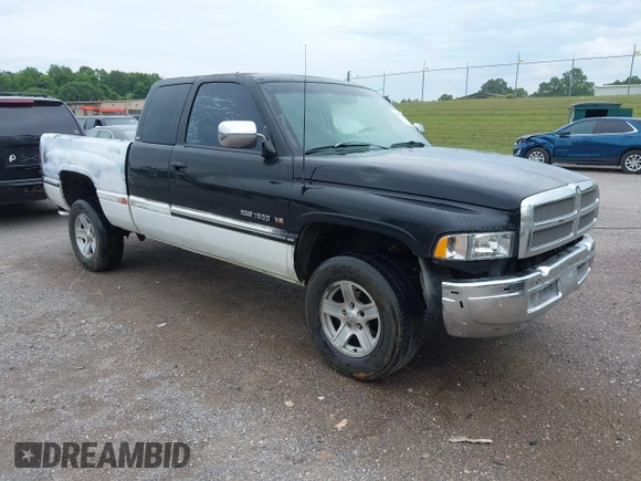 1996 Dodge 1500 z VIN 3B7HC13Y6TG180182, wystawiony jako IAAI lot #42443453 z przebiegiem 224 613 mil mil oraz . Historia ofert i sprzedaży dostępna na DreamBid. Obrazek 1.