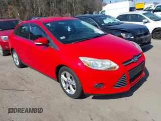 2013 Ford Focus SE z VIN 1FADP3F22DL121615, wystawiony jako IAAI lot #41752936 z przebiegiem 116 017 mil mil oraz . Historia ofert i sprzedaży dostępna na DreamBid. Obrazek 1.