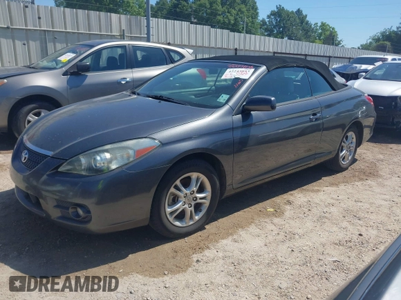 2007 Toyota Solara SE z VIN 4T1FA38P57U121860, wystawiony jako IAAI lot #42243853 z przebiegiem 128 252 mil mil oraz . Historia ofert i sprzedaży dostępna na DreamBid. Obrazek 2.