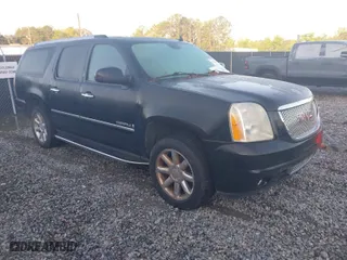 2009 GMC Yukon XL Denali with VIN 1GKFK06269R221158, listed as a IAAI auction lot 41988968 with 270,859 mi miles. Bid and sale history available at carsss.com. Image 1.