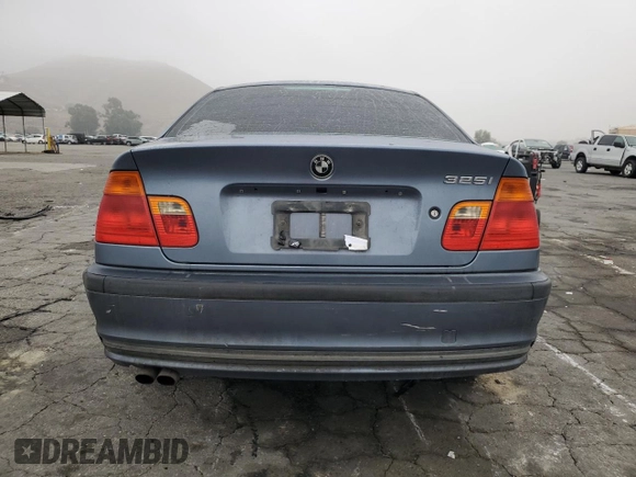 2001 BMW 3 Series 325i with VIN WBAAV33421FU96176, listed as a Copart auction lot 43962145 with 0 mi miles and Non Repairable. Bid and sale history available at carsss.com. Image 6.