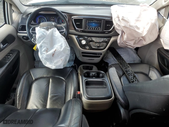 2018 Chrysler Pacifica Touring L with VIN 2C4RC1BG5JR192988, listed as a Copart auction lot 49042485 with 97,948 mi miles and Salvage Title. Bid and sale history available at carsss.com. Image 8.