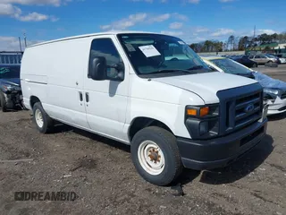 2010 Ford Econoline Cargo Commercial z VIN 1FTNE1EW0ADA91369, wystawiony jako IAAI lot #41700236 z przebiegiem Nie podano mil oraz . Historia ofert i sprzedaży dostępna na DreamBid. Obrazek 1.