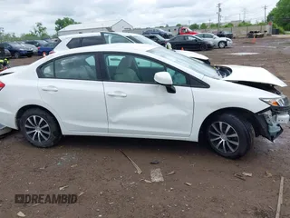 2013 Honda Civic LX z VIN 2HGFB2F52DH545087, wystawiony jako IAAI lot #42256403 z przebiegiem 71 110 mil mil oraz . Historia ofert i sprzedaży dostępna na DreamBid. Obrazek 14.