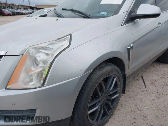 2015 Cadillac SRX Luxury Collection with VIN 3GYFNBE39FS535642, listed as a IAAI auction lot 41939207 with 109,842 mi miles. Bid and sale history available at carsss.com. Image 6.
