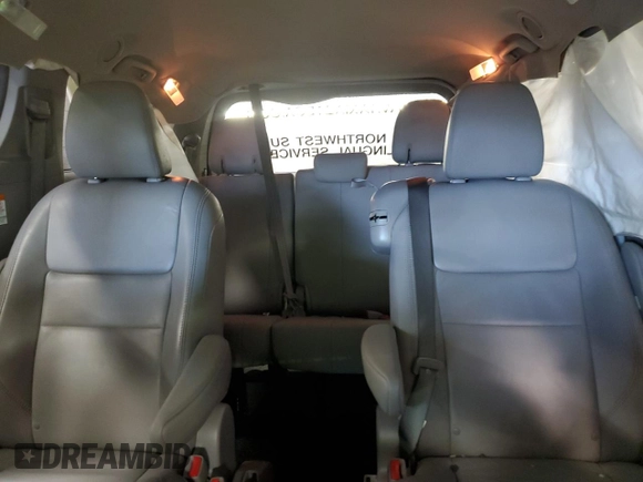 2015 Toyota Sienna XLE с VIN 5TDYK3DC9FS601304, выставлен на аукционе Copart как лот 51118295 с пробегом 153 121 миль миль и Списание • Salvage title. История ставок и продаж доступна на DreamBid. Изображение 10.