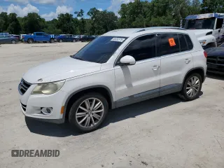 2009 Volkswagen Tiguan S z VIN WVGAV75N59W545099, wystawiony jako Copart lot #56583375 z przebiegiem 125 165 mil mil oraz Czysty tytuł • Clean title. Historia ofert i sprzedaży dostępna na DreamBid. Obrazek 1.