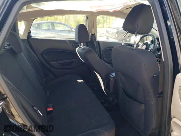 2019 Ford Fiesta SE z VIN 3FADP4EJ2KM113198, wystawiony jako Copart lot #55722435 z przebiegiem 126 943 mil mil oraz Szkoda całkowita • Salvage title. Historia ofert i sprzedaży dostępna na DreamBid. Obrazek 10.