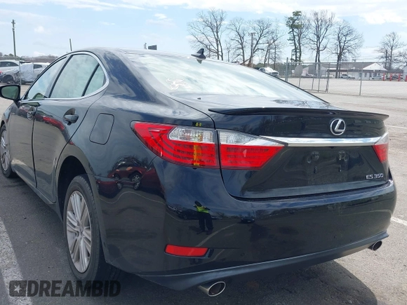 2013 Lexus ES 4dr Sdn with VIN JTHBK1GG8D2077512, listed as a IAAI auction lot 41922259 with 30,899 mi miles. Bid and sale history available at carsss.com. Image 3.