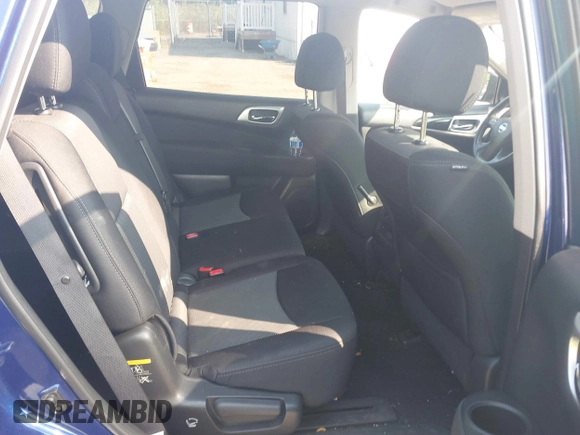 2017 Nissan Pathfinder SV with VIN 5N1DR2MM4HC675341, listed as a IAAI auction lot 40087490 with 95,106 mi miles. Bid and sale history available at carsss.com. Image 8.