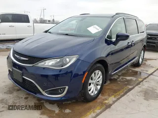 2017 Chrysler Pacifica Touring L with VIN 2C4RC1BG2HR526422, listed as a IAAI auction lot 42032839 with 180,710 mi miles and . Bid and sale history available at DreamBid. Image 17.