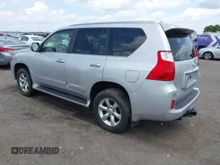 2013 Lexus GX 460 с VIN JTJBM7FX6D5054662, выставлен на аукционе IAAI как лот 42517664 с пробегом 114 596 миль миль и . История ставок и продаж доступна на DreamBid. Изображение 3.