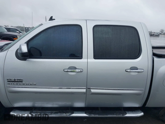 2013 Chevrolet Silverado 1500 LT with VIN 3GCPCSE06DG302775, listed as a IAAI auction lot 41903005 with 409,637 mi miles and . Bid and sale history available at DreamBid. Image 14.