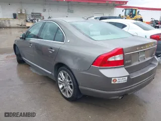 2009 Volvo S80 I6 Turbo with VIN YV1AR992691106960, listed as a IAAI auction lot 41931910 with 200,420 mi miles. Bid and sale history available at carsss.com. Image 3.