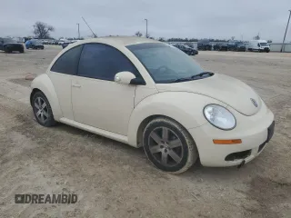 2006 Volkswagen New Beetle Coupe with VIN 3VWPW31C16M410350, listed as a Copart auction lot 43750195 with 181,304 mi miles and Clean Title. Bid and sale history available at carsss.com. Image 4.