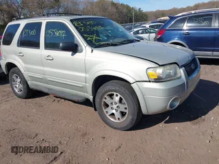 2005 Ford Escape Limited с VIN 1FMYU94195KD10122, выставлен на аукционе IAAI как лот 42106540 с пробегом Не указан миль и . История ставок и продаж доступна на DreamBid. Изображение 1.