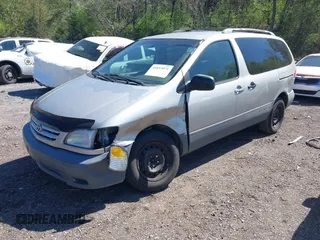 2002 Toyota Sienna CE with VIN 4T3ZF19C02U422910, listed as a IAAI auction lot 41815071 with 267,488 mi miles. Bid and sale history available at carsss.com. Image 2.
