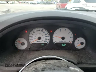 2005 Dodge Caravan SXT with VIN 2D4GP44L25R565890, listed as a Copart auction lot 42324244 with 203,174 mi miles and Non Repairable. Bid and sale history available at carsss.com. Image 9.