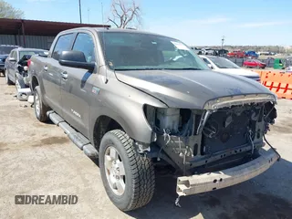 2013 Toyota Tundra z VIN 5TFDW5F11DX298858, wystawiony jako IAAI lot #41852277 z przebiegiem 248 375 mil mil oraz . Historia ofert i sprzedaży dostępna na DreamBid. Obrazek 1.