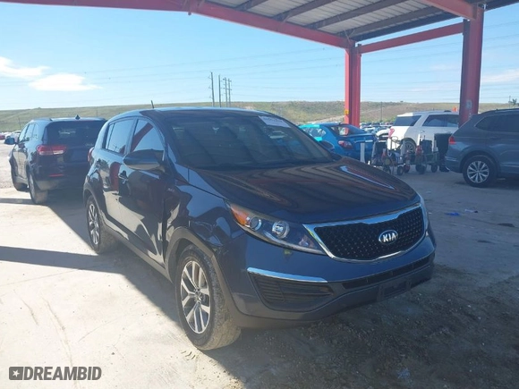 2014 Kia Sportage LX with VIN KNDPBCAC4E7586798, listed as a IAAI auction lot 41671198 with 137405 miles. Bid and sale history available at carsss.com. Image 1.