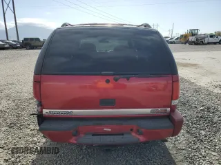 2000 GMC Jimmy SLE Convenience with VIN 1GKDT13W0Y2292445, listed as a Copart auction lot 77914514 with 220,291 mi miles and Salvage Title. Bid and sale history available at carsss.com. Image 6.