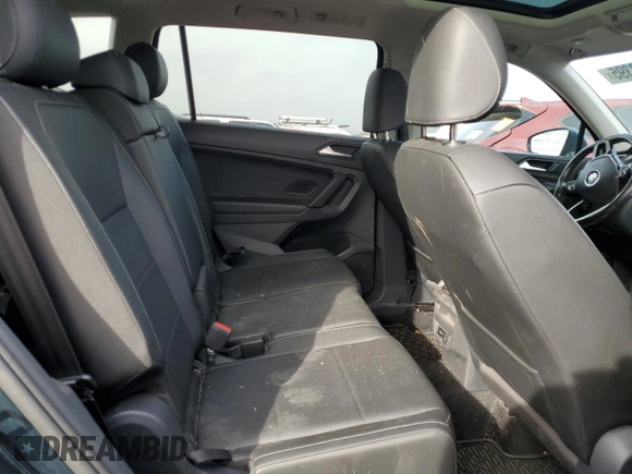 2019 Volkswagen Tiguan SE with VIN 3VV2B7AXXKM107923, listed as a Copart auction lot 49418395 with 106,833 mi miles and Salvage Title. Bid and sale history available at DreamBid. Image 10.