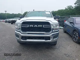 2021 Ram 2500 Tradesman с VIN 3C7WR4HJ2MG520130, выставлен на аукционе IAAI как лот 42287387 с пробегом 126 313 миль миль и . История ставок и продаж доступна на DreamBid. Изображение 12.