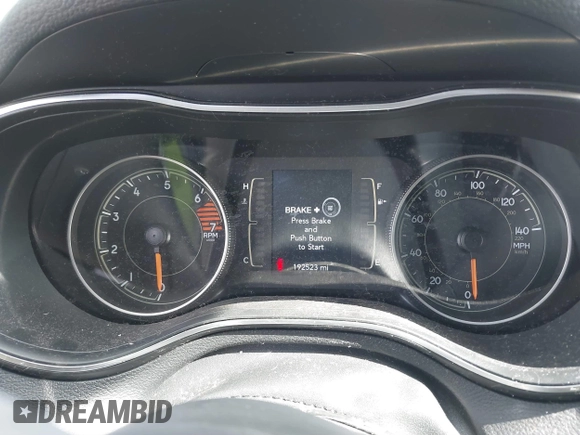2020 Jeep Cherokee Altitude with VIN 1C4PJLLB3LD615567, listed as a IAAI auction lot 41716186 with 192,523 mi miles and . Bid and sale history available at carsss.com. Image 7.