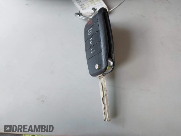 2019 Kia Sorento LX z VIN 5XYPGDA32KG439966, wystawiony jako IAAI lot #42046846 z przebiegiem 101 592 mil mil oraz . Historia ofert i sprzedaży dostępna na DreamBid. Obrazek 11.