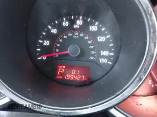 2013 Kia Sorento LX with VIN 5XYKT3A64DG363163, listed as a IAAI auction lot 42811435 with 199,427 mi miles and . Bid and sale history available at DreamBid. Image 7.
