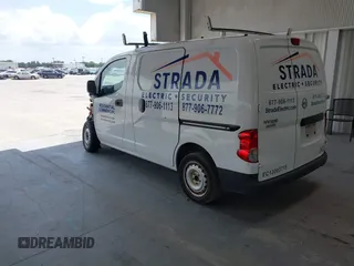 2019 Nissan NV200 SV z VIN 3N6CM0KN2KK710598, wystawiony jako IAAI lot #42126498 z przebiegiem 94 634 mil mil oraz . Historia ofert i sprzedaży dostępna na DreamBid. Obrazek 3.