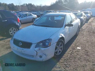 2006 Nissan Altima 2.5 with VIN 1N4AL11D46N340014, listed as a IAAI auction lot 41697482 with 165,757 mi miles. Bid and sale history available at carsss.com. Image 2.