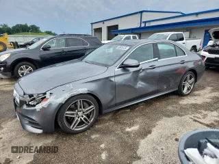 2017 Mercedes-Benz E 300 Luxury with VIN WDDZF4KB6HA092027, listed as a Copart auction lot 60646435 with 64,718 mi miles and Clean title. Bid and sale history available at DreamBid. Image 1.