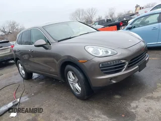 2011 Porsche Cayenne S z VIN WP1AB2A28BLA44094, wystawiony jako IAAI lot #41500354 z przebiegiem 100 691 mil mil oraz . Historia ofert i sprzedaży dostępna na DreamBid. Obrazek 1.