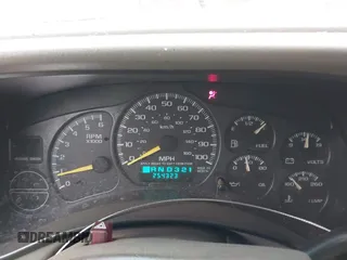 2000 Chevrolet Suburban LT with VIN 3GNFK16TXYG176564, listed as a IAAI auction lot 41785033 with 254,323 mi miles. Bid and sale history available at carsss.com. Image 7.