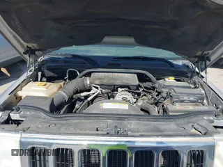 2010 Jeep Commander Sport with VIN 1J4RH4GK8AC157462, listed as a IAAI auction lot 41997158 with 149,935 mi miles. Bid and sale history available at carsss.com. Image 10.