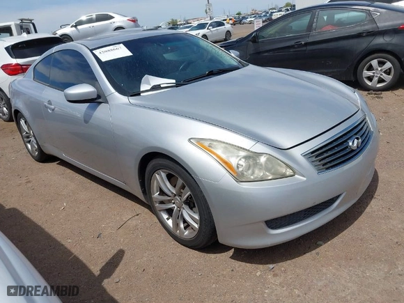 2008 Infiniti G37 Coupe Journey with VIN JNKCV64E38M123303, listed as a IAAI auction lot 42088667 with 140,858 mi miles. Bid and sale history available at carsss.com. Image 1.