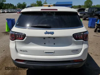 2020 Jeep Compass Latitude with VIN 3C4NJDBB0LT228984, listed as a Copart auction lot 53092445 with 24,624 mi miles and Salvage title. Bid and sale history available at DreamBid. Image 6.