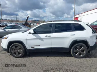 2017 Jeep Cherokee Latitude with VIN 1C4PJLCS6HW578672, listed as a IAAI auction lot 41794244 with 111,225 mi miles and . Bid and sale history available at DreamBid. Image 15.