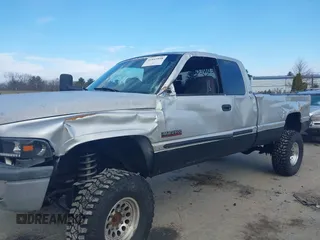2001 Dodge 2500 with VIN 1B7KF23641J597636, listed as a IAAI auction lot 41843898 with 257,007 mi miles. Bid and sale history available at carsss.com. Image 11.