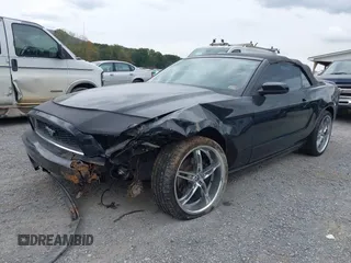 2013 Ford Mustang V6 with VIN 1ZVBP8EM3D5211391, listed as a IAAI auction lot 40585527 with 203,555 mi miles and . Bid and sale history available at DreamBid. Image 6.