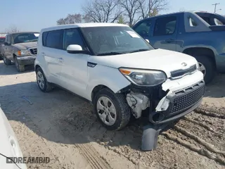 2015 Kia Soul with VIN KNDJN2A21F7151768, listed as a IAAI auction lot 41792958 with 161,641 mi miles. Bid and sale history available at carsss.com. Image 1.